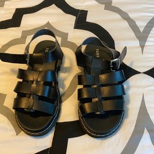 Size 8.5 wide with torrid lug sandle